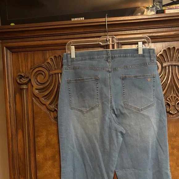 Classic Light Blue Straight Leg Jeans - Picture 8 of 9